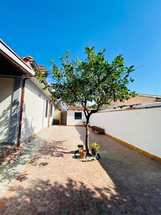 Stella Maris Limoni By Sicilvill Villa Campofelice Di Roccella Buitenkant foto